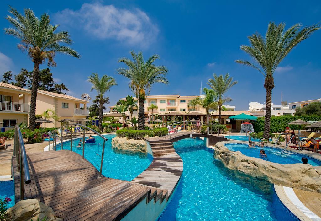 Tasia Maris Gardens Agia Napa Buitenkant foto