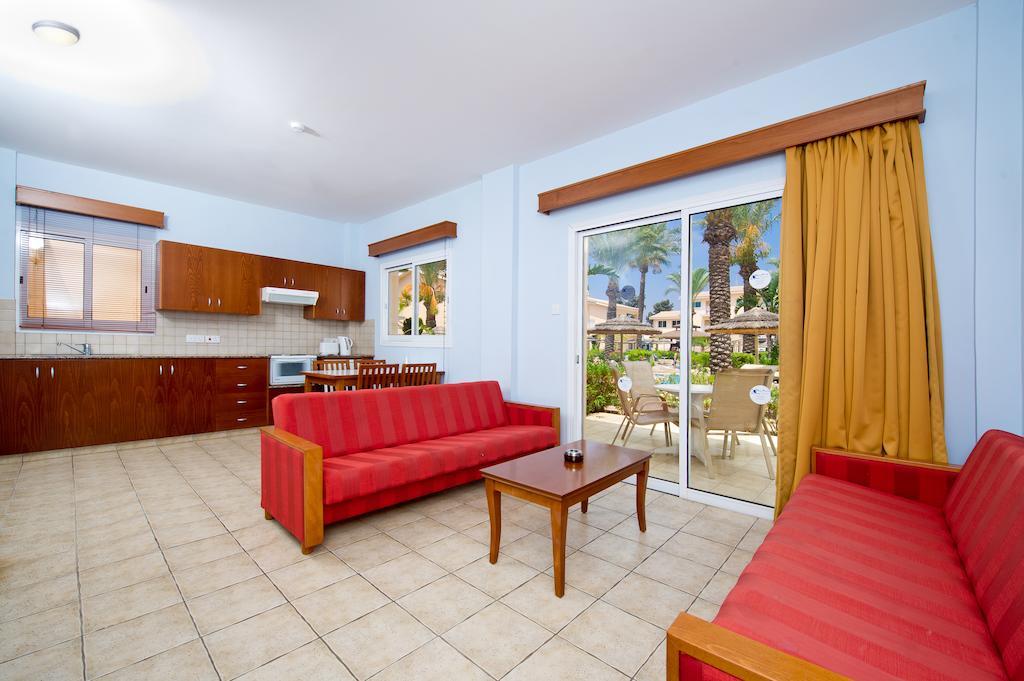 Tasia Maris Gardens Agia Napa Kamer foto
